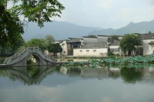 溪湖山水情 杭州西湖+靈隱寺+千島湖+烏鎮全景 純玩雙動五日游 全程連住西湖邊民宿